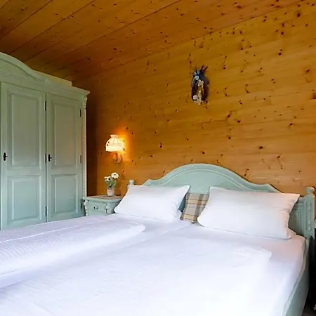 Heumanns Blockhaeuser Am Wald Resort